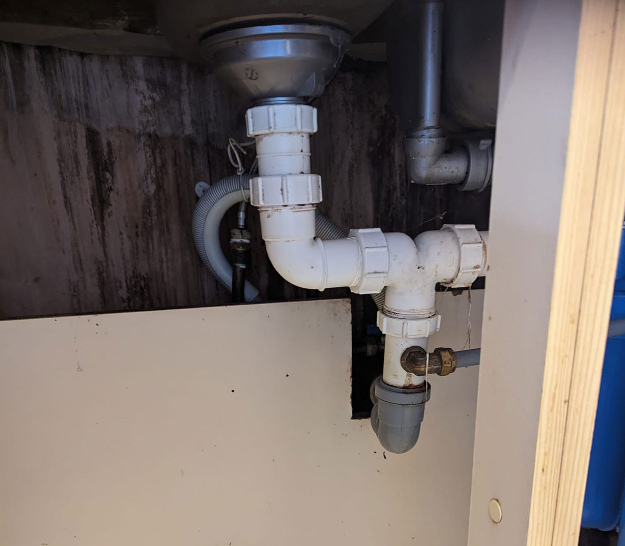 Limavady Emergency Response Bathroom Waste Pipe Leak Detection And Repair